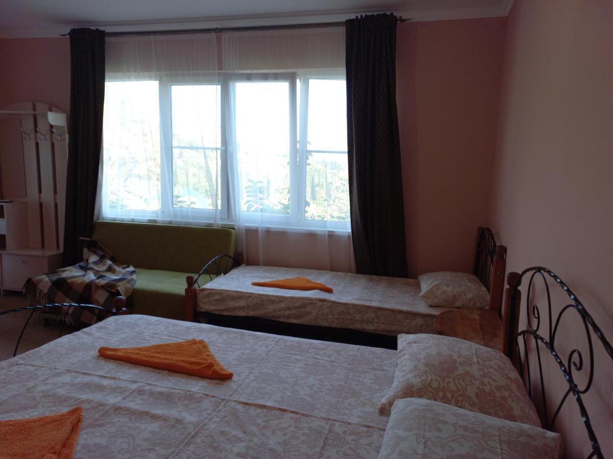 Inzhir Guest House New Athos Esterno foto