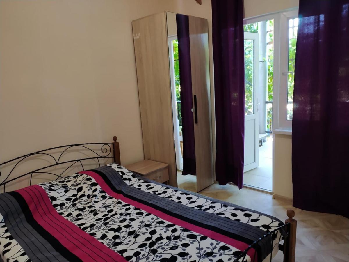 Inzhir Guest House New Athos Esterno foto