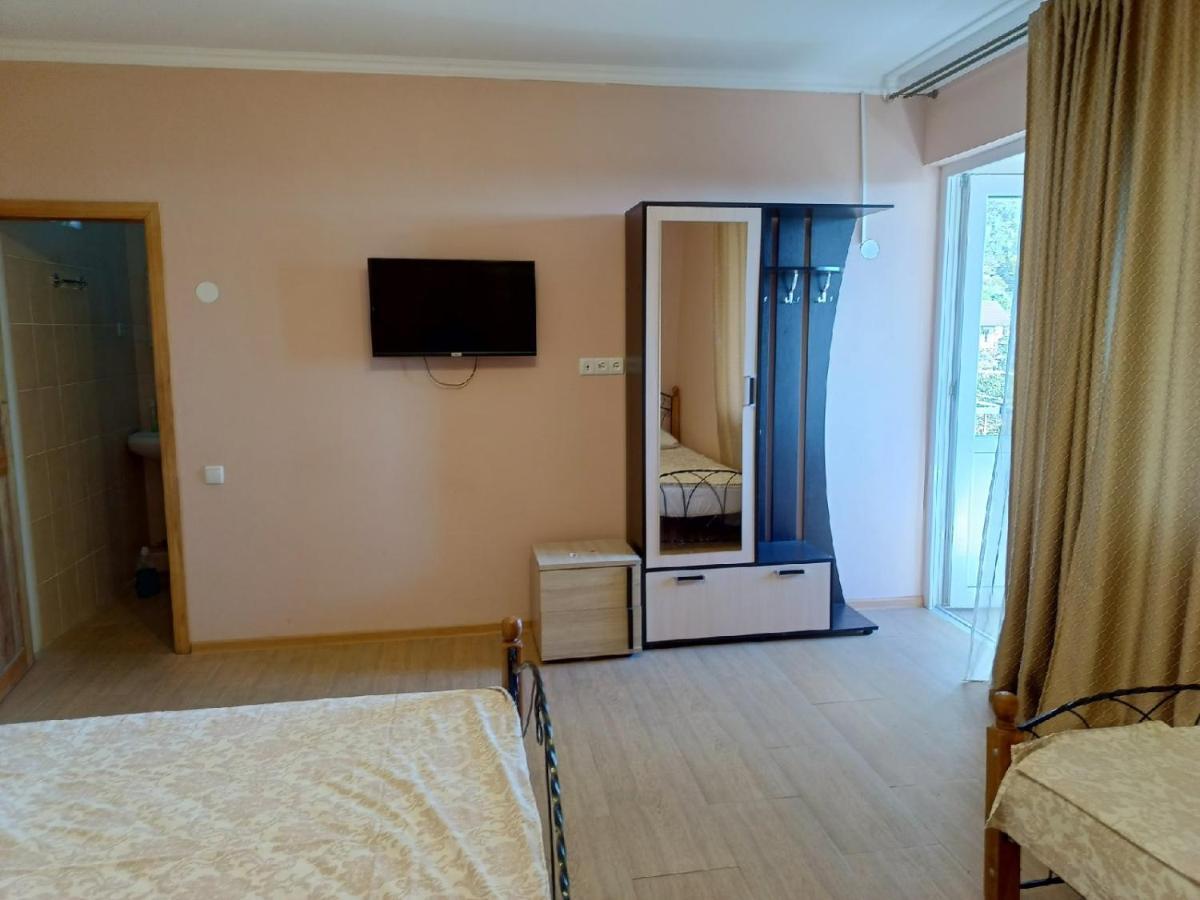Inzhir Guest House New Athos Esterno foto